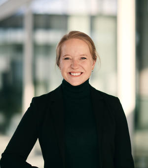 Headshot of Eleanor Dickens